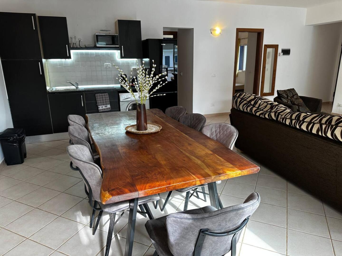 Leme Bedje Two Bedroom - By Bobbywashere Santa Maria Exterior photo