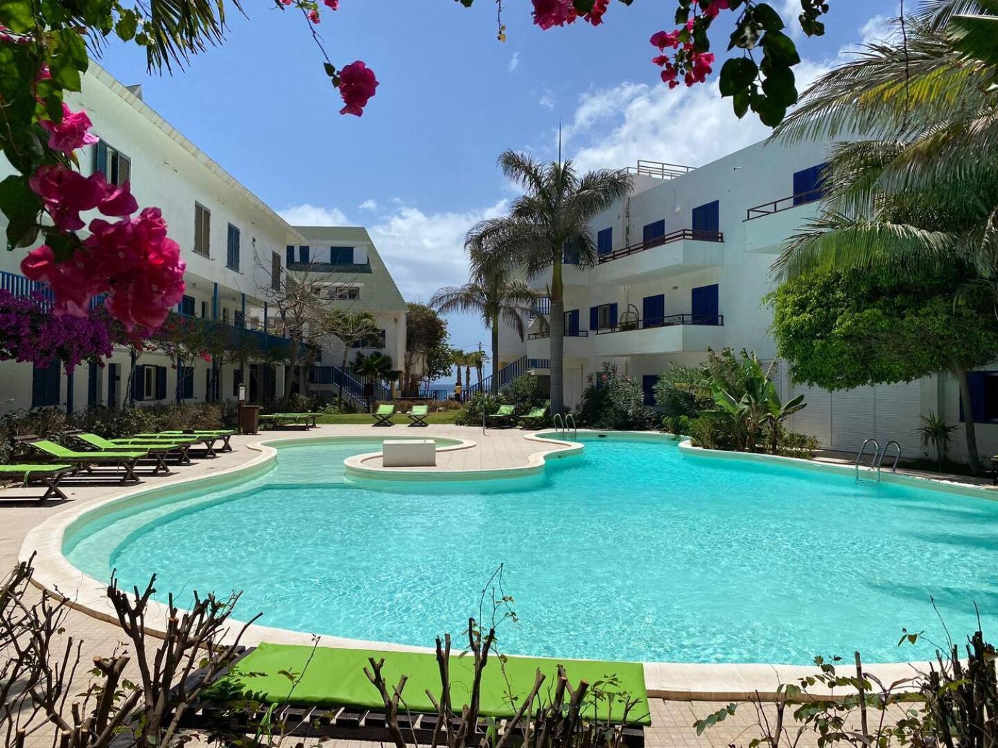 Leme Bedje Two Bedroom - By Bobbywashere Santa Maria Exterior photo